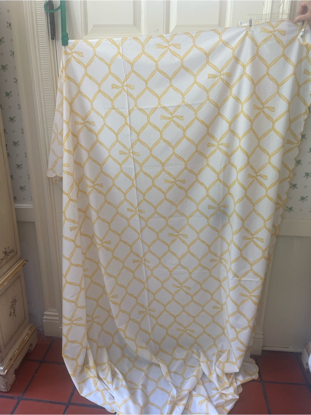 2 PRATESI White and yellow twin coverlets with Lattice Print. Mint condition